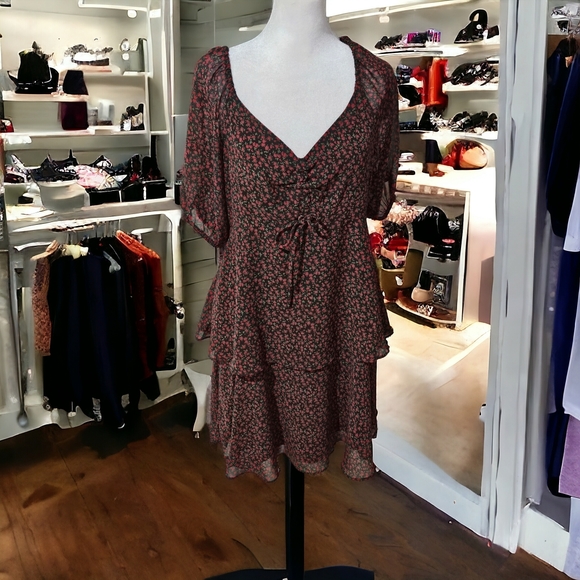Sugar lips red and black floral layered dress Size Medium NWOT - Picture 2 of 6